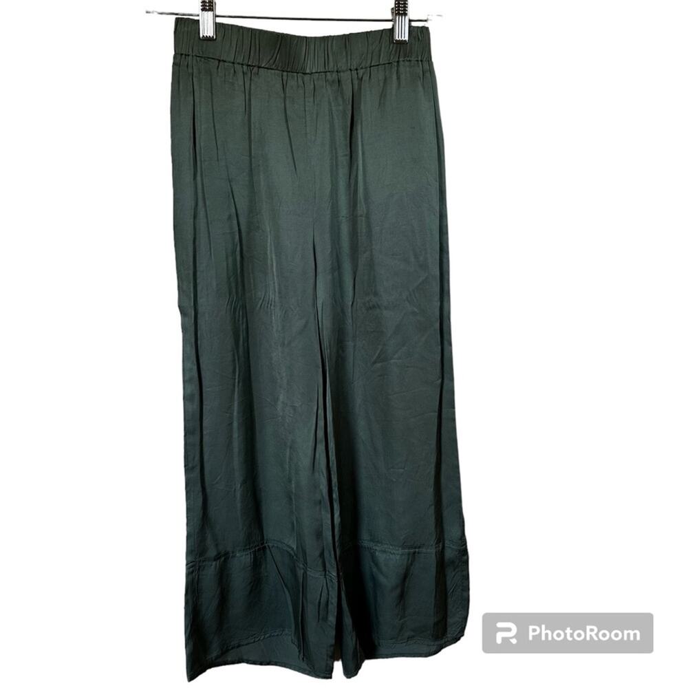ASOS women’s pants size 4 green capris